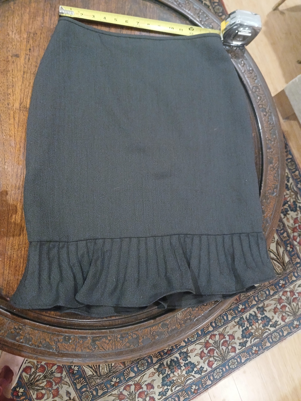 Larry Levine Black Mini Skirt with Ruffle Hem